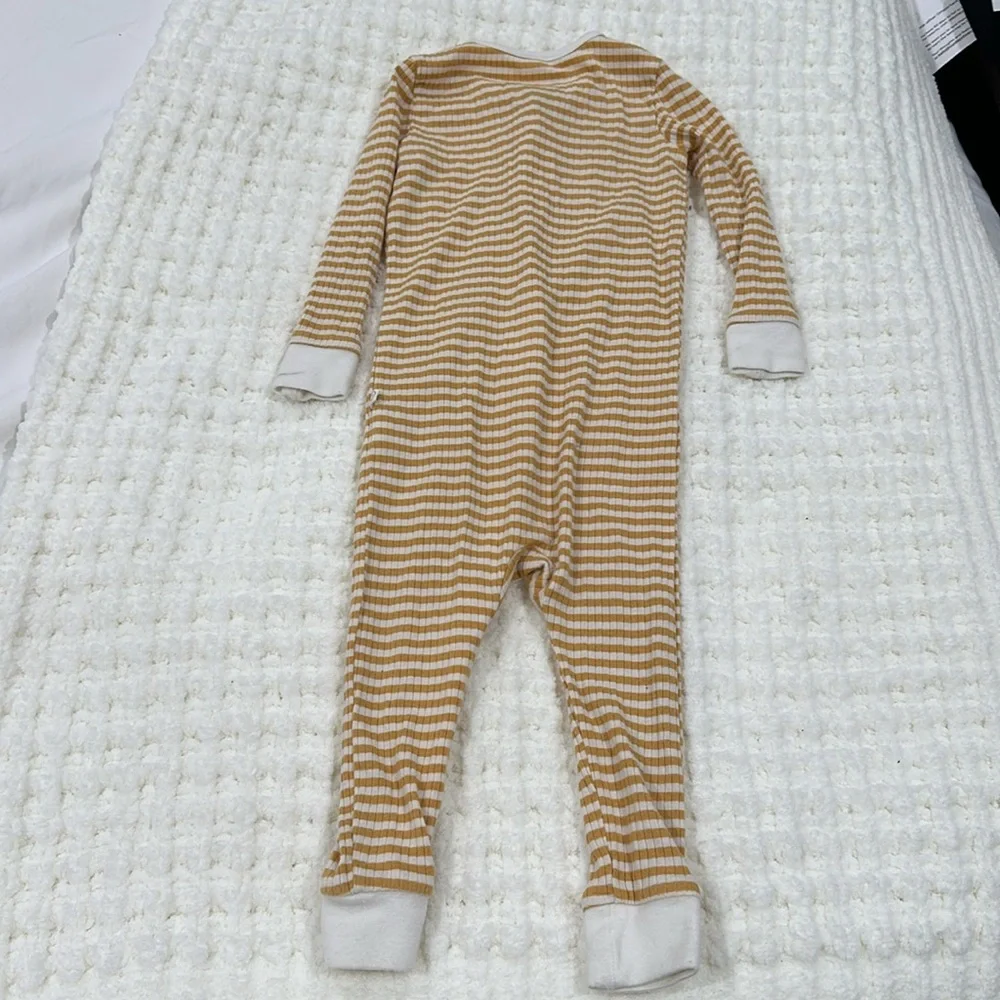 Morí mustard stripe ribbed snug clever zip pajama